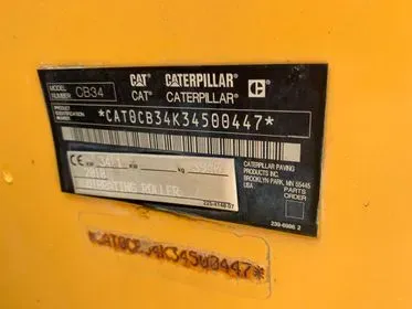 Caterpillar CB 34/ 2010/ vibratory roller (28)