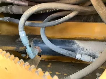 Caterpillar CB 34/ 2010/ vibratory roller (30)