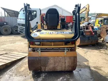 Caterpillar CB 34/ 2010/ vibratory roller (4)