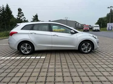 Hyundai i30 / 2016  (4)