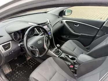 Hyundai i30 / 2016  (10)