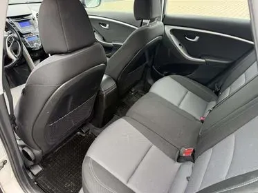 Hyundai i30 / 2016  (14)