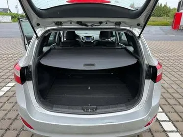 Hyundai i30 / 2016  (9)