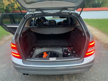 Mercedes Benz C200 CDI Combi / Avantgarde / 2011  (71)