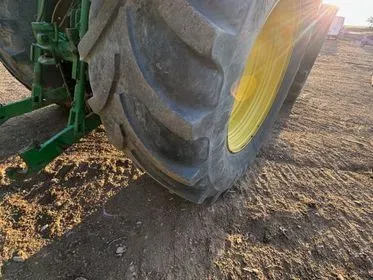 John Deere 6170r / 170 HP/ 9 360 hours/  2015 (11)