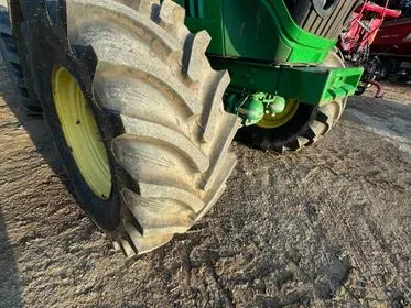 John Deere 6170r / 170 HP/ 9 360 hours/  2015 (12)