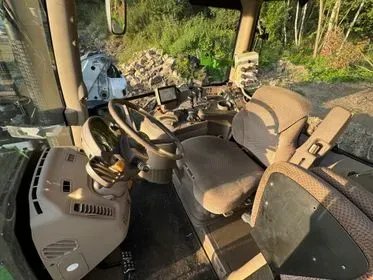 John Deere 6170r / 170 HP/ 9 360 hours/  2015 (13)