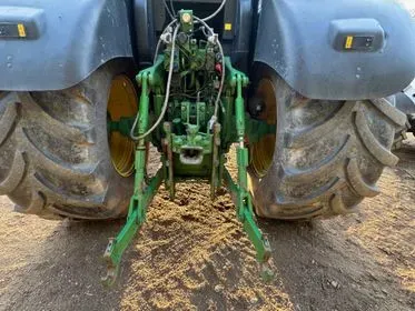 John Deere 6170r / 170 HP/ 9 360 hours/  2015 (24)