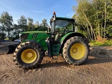 John Deere 6170r / 170 HP/ 9 360 hours/  2015 (8)