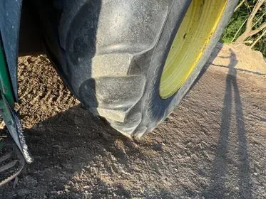 John Deere 6170r / 170 HP/ 9 360 hours/  2015 (10)