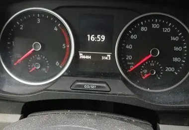 Volkswagen CRAFTER / 2020 / 398 484 km (10)