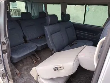 Volkswagen CARAVELLE TDB / 2007 / 450 000 km (16)