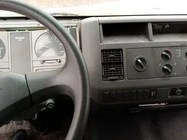 MAN LE 110 C /2001 / 1 200 000 km (13)