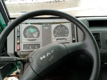 MAN LE 110 C /2001 / 1 200 000 km (12)