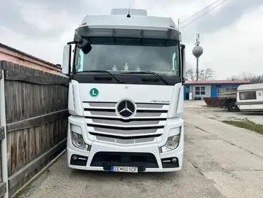 Mercedes - Benz Actros/ 1845/ 2013/ Euro 5 EEV/ Lowdeck (2)