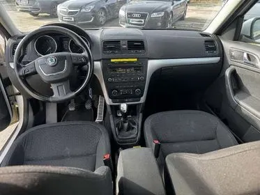 Škoda YETI / 2009 / 345 700 km (11)