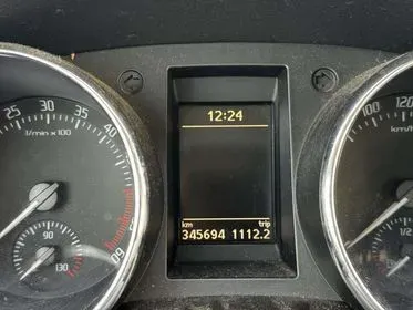 Škoda YETI / 2009 / 345 700 km (12)