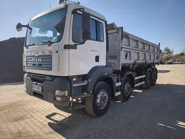 MAN TGA 41.440 8x4 / 2009 / 450 000 km (1)