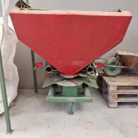 ROZMETADLO TUHÝCH SYPKÝCH HNOJIV (1)