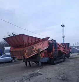 TEREX FINLAY 883 Mobilní třídič / 2010 / 15 835 m/h (2)
