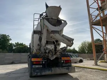 IVECO TRAKKER  MP340 E 8x4/ 2000/ concrete mixer truck  (4)