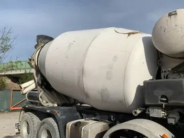 IVECO TRAKKER  MP340 E 8x4/ 2000/ concrete mixer truck  (43)