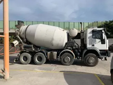 IVECO TRAKKER  MP340 E 8x4/ 2000/ concrete mixer truck  (6)