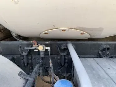 IVECO TRAKKER  MP340 E 8x4/ 2000/ concrete mixer truck  (83)