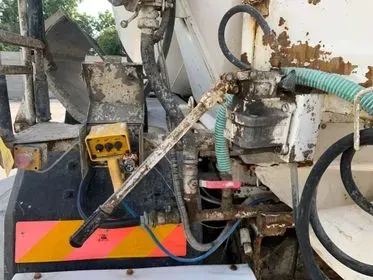 IVECO TRAKKER  MP340 E 8x4/ 2000/ concrete mixer truck  (89)