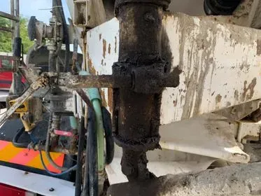 IVECO TRAKKER  MP340 E 8x4/ 2000/ concrete mixer truck  (98)