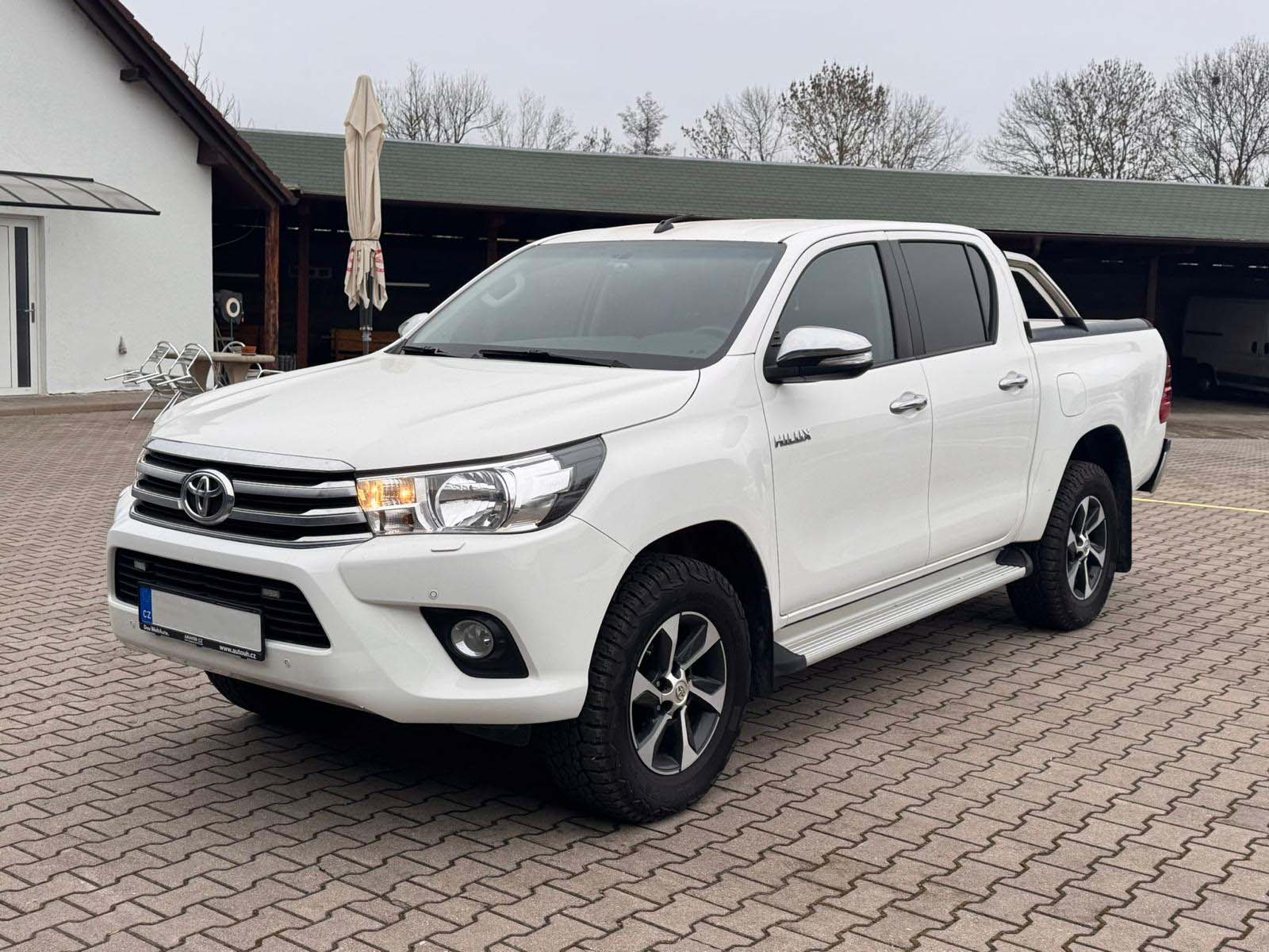 TOYOTA HILUX / 2017 / 119 000 km