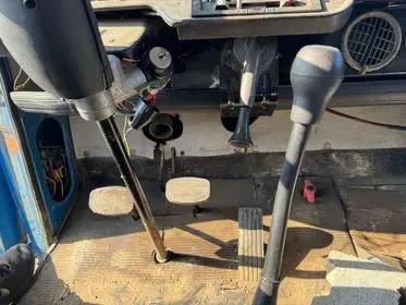 AVIA / 1991 / 393 252 km (15)