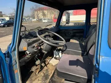 AVIA / 1991 / 393 252 km (12)