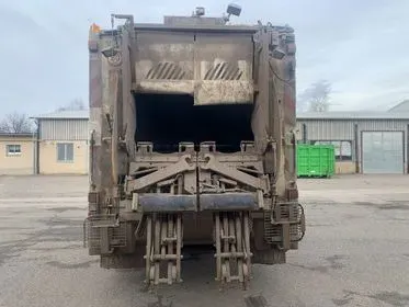 MAN TGS 26.320 6X2/ Haller X2C/ 2009/ 276 406 km  (4)