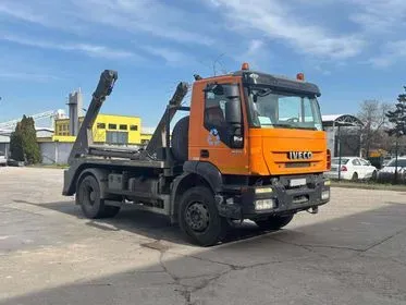 IVECO TRAKKER / 2008 / 655 000 km (3)