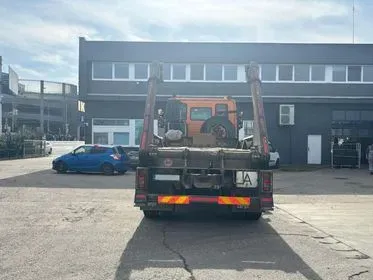 IVECO TRAKKER / 2008 / 655 000 km (5)