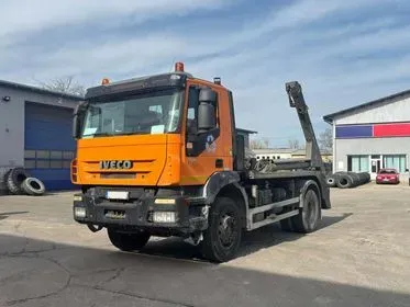 IVECO TRAKKER / 2008 / 655 000 km (1)