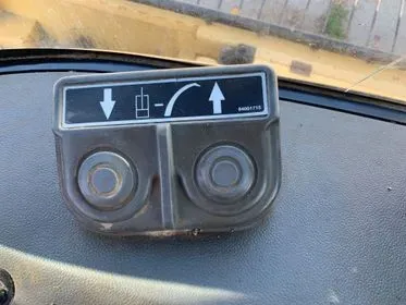 NEW HOLLAND FX 38/ 2000/ 3469 mth  (18)