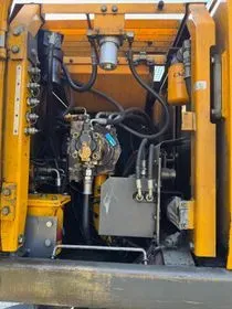 JCB JS 160W / 1997 / 15 058 m/h (6)