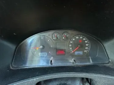 Volkswagen Transporter T5 / 2007 / 290 000 (11)