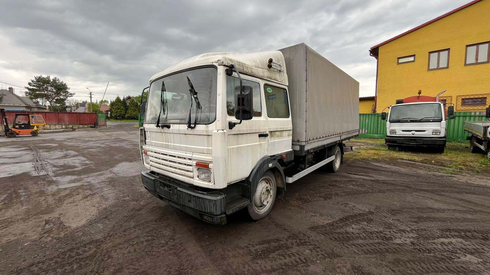 ROSS KA 463 / 1997 / 443 950 km