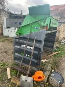 Vibrační dvousítný třídič MS MINI CZ SCREEN (2)