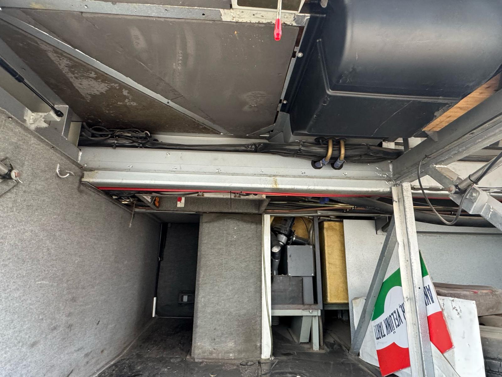 IRISBUS EVADYS SFR 1186A / 2005 / 550 000 km