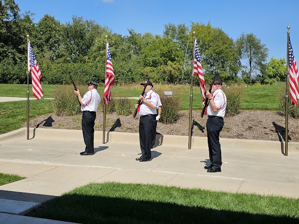 Abraham Lincoln National Cemetery grounds