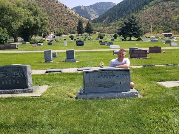 Afton Cemetery grounds