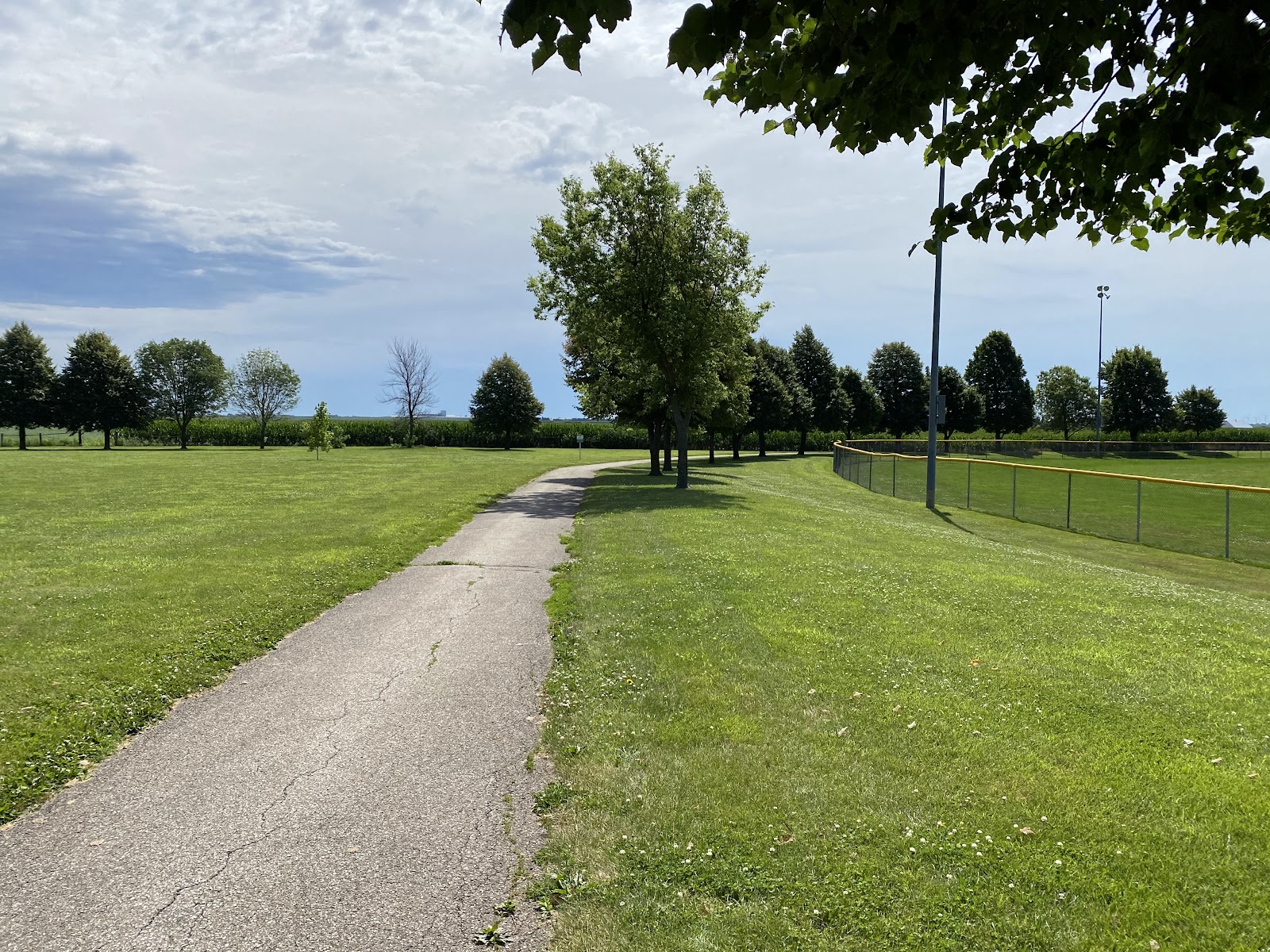 Ahrens/Paschall Memorial Park cemetery grounds and headstones
