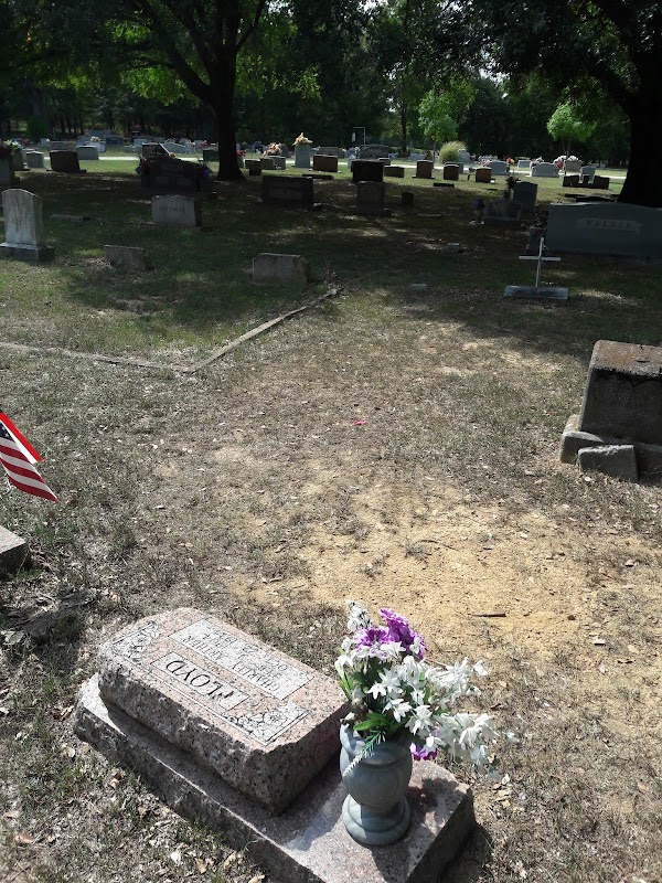 Akins Cemetery grounds