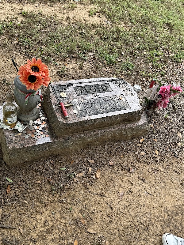 Akins Cemetery grounds