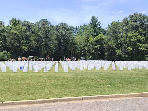 Alabama National Cemetery grounds