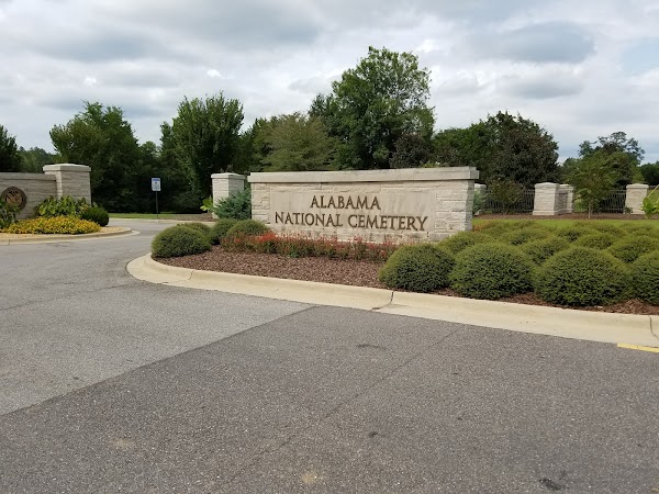 Alabama National Cemetery grounds